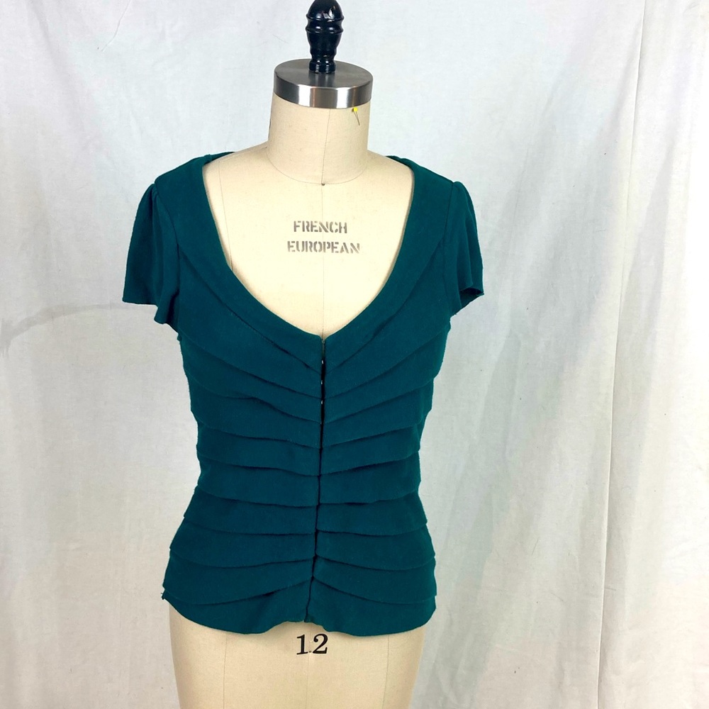 Anthropologie sparrow emerald cotton top w/ hooks